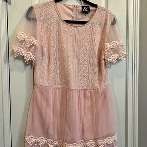 Ampersand Ave Cute Lace Pink Top